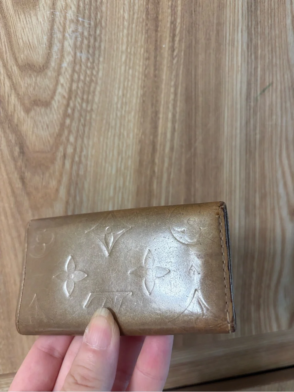 Authentic Louis Vuitton Monogram Vernis Key Holder